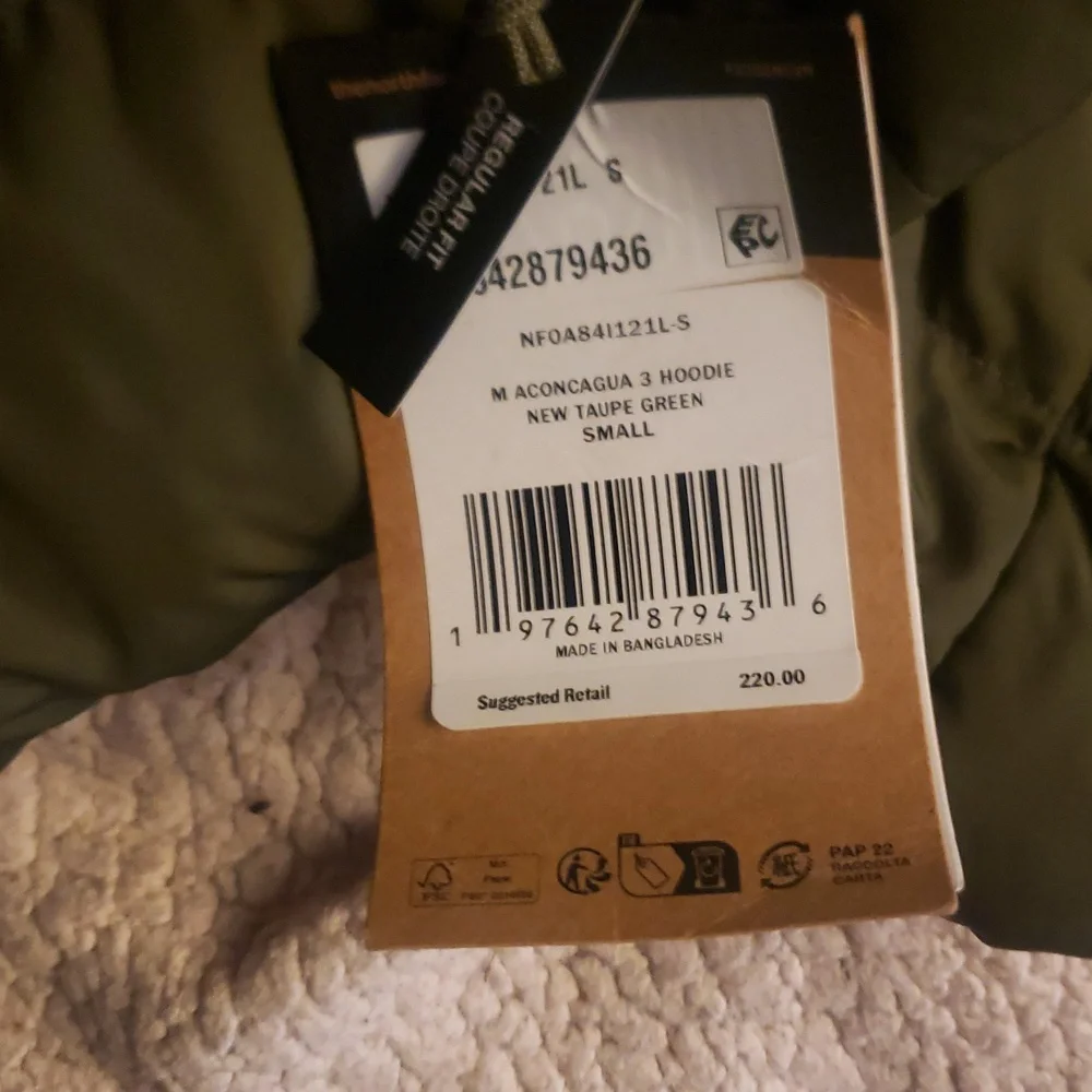 The North Face Puffer Jacket - Forest Green Adult Size Small - Picture 3 of 4